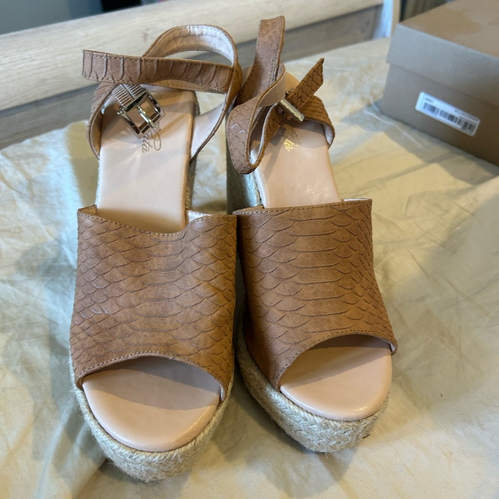 Brown Wedges